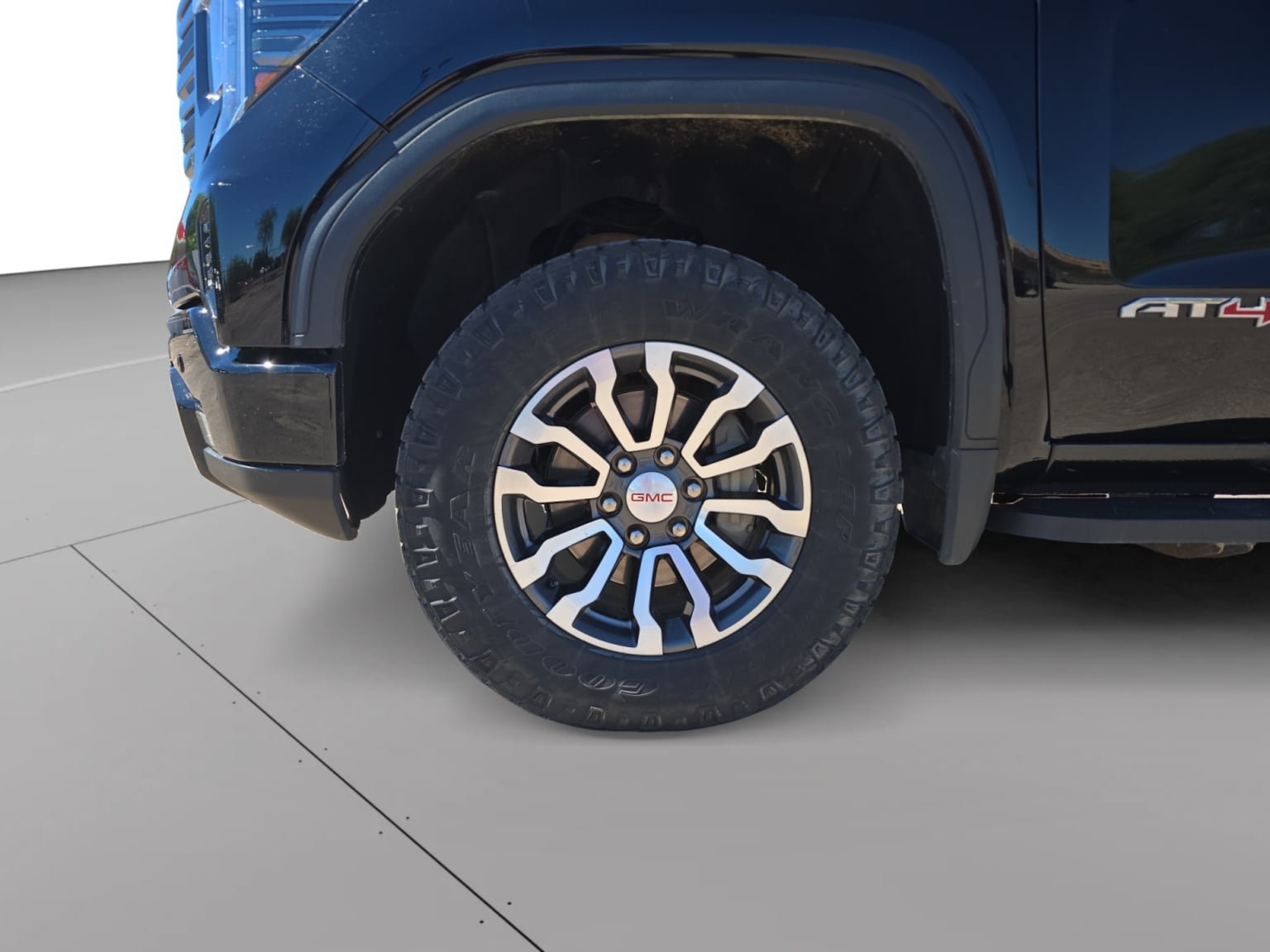 Used 2023 GMC Sierra 1500 AT4 AWD/4WD image 9