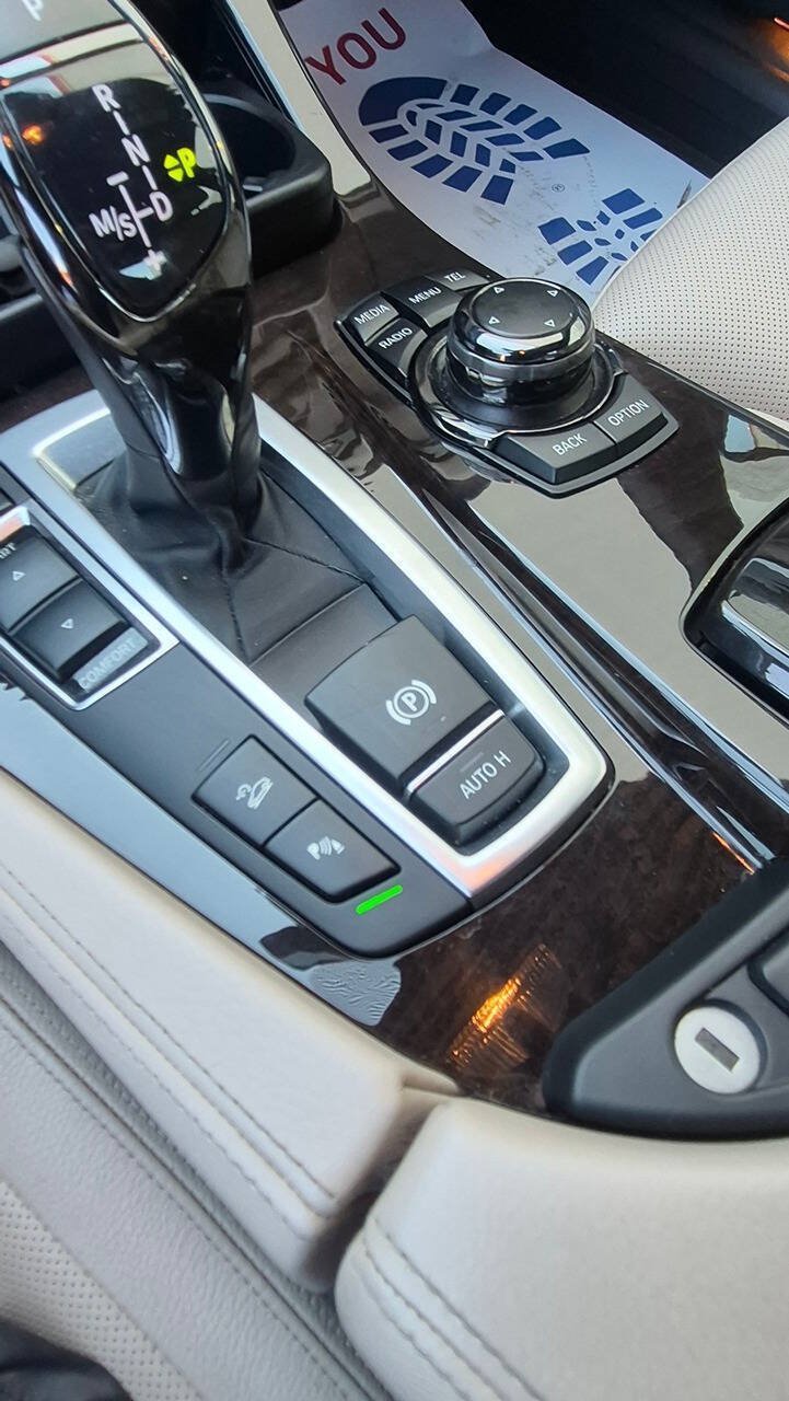 Used 2013 BMW 550i xDrive Sedan AWD/4WD image 53
