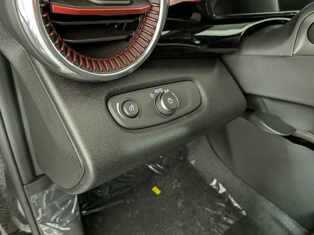 New 2026 Chevrolet Trax RS w/ Driver Confidence Package FWD image 19