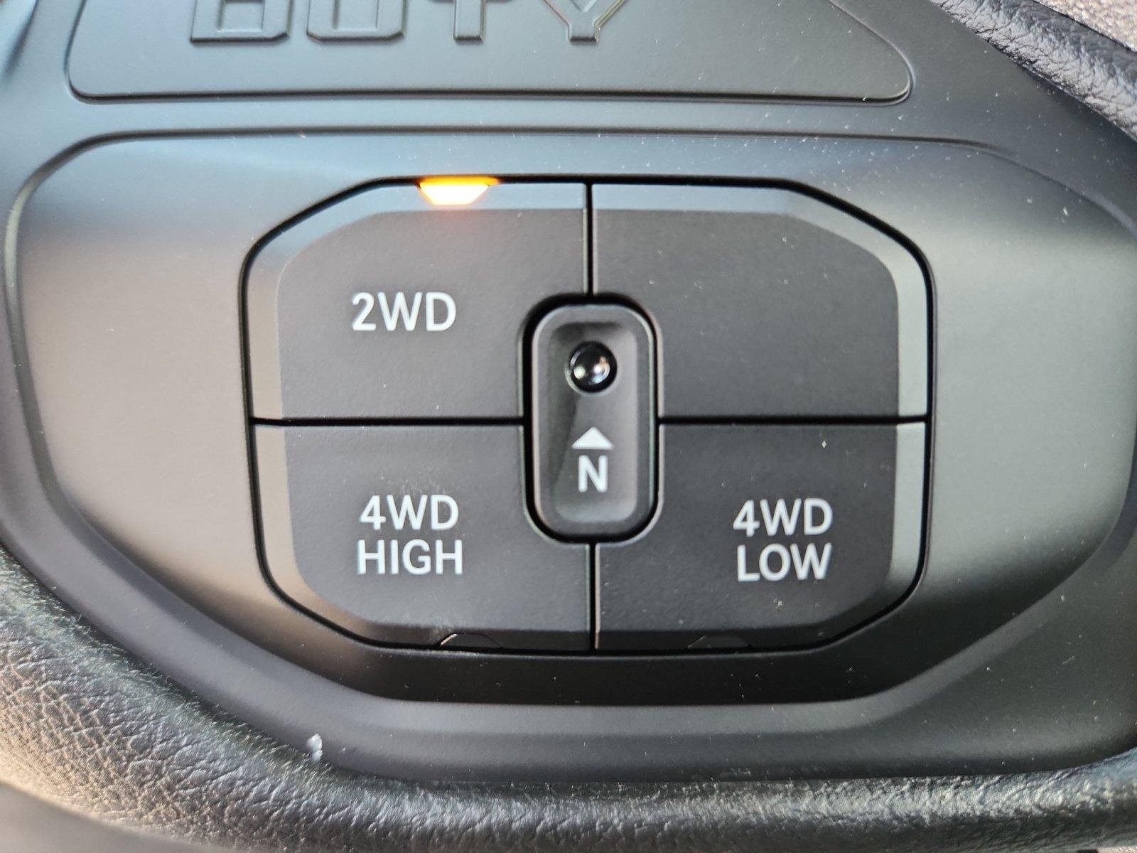 New 2025 RAM 5500 Tradesman AWD/4WD image 32