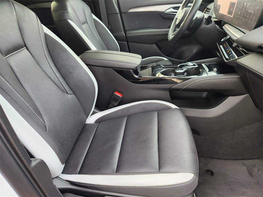 Used 2024 Buick Envision Sport Touring image 12