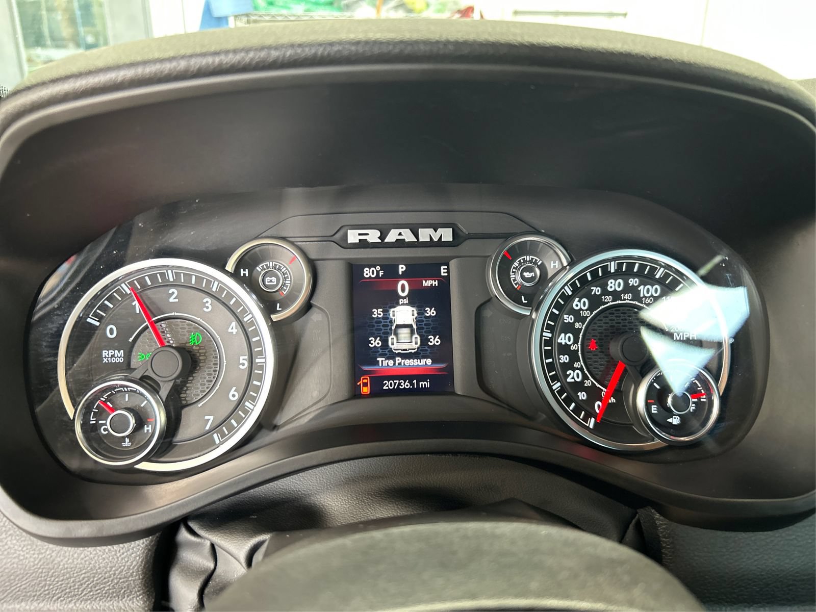 Used 2025 RAM 1500 Tradesman w/ Night Edition AWD/4WD image 15
