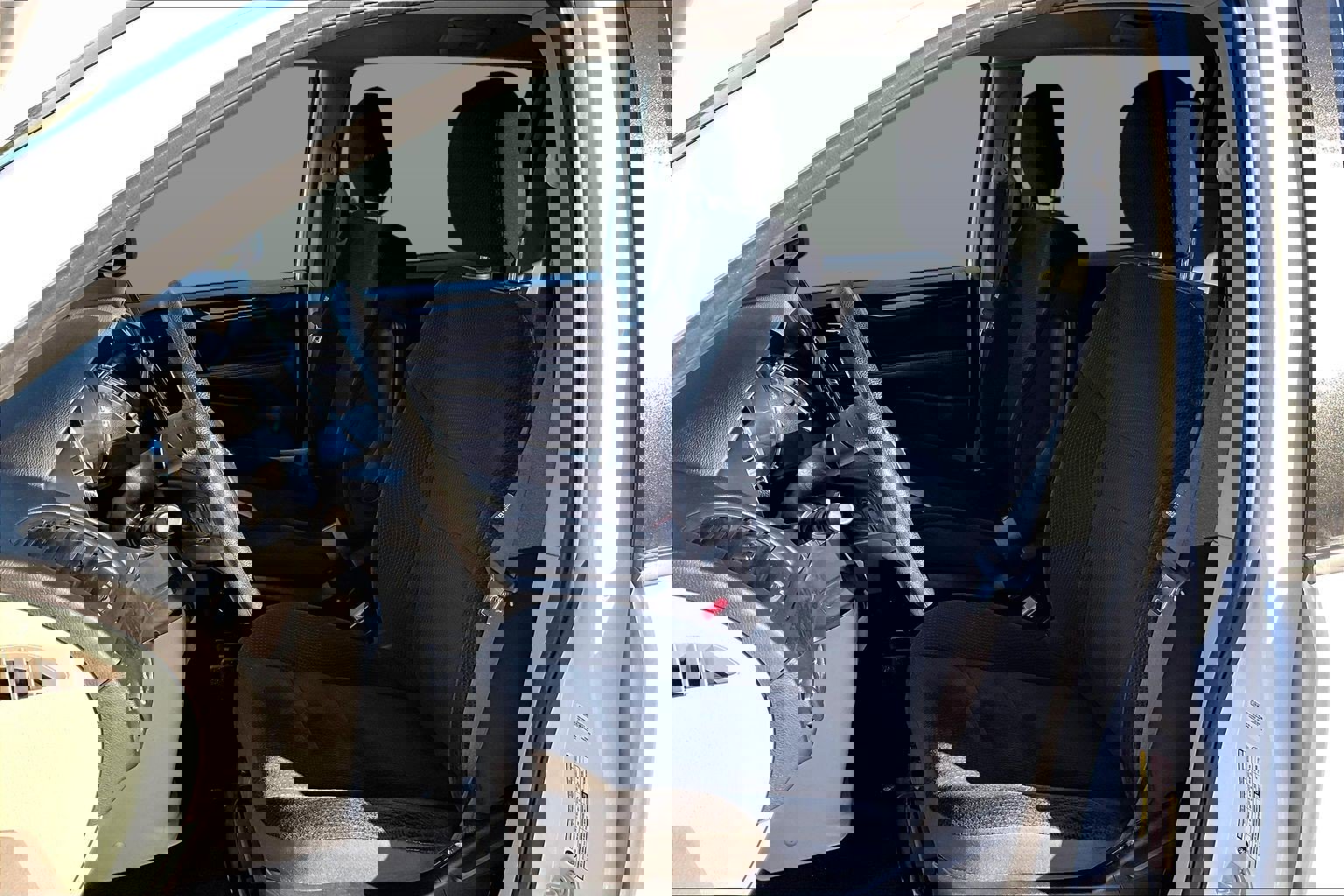 Used 2018 Dodge Grand Caravan SE w/ UConnect Hands-Free Group image 22