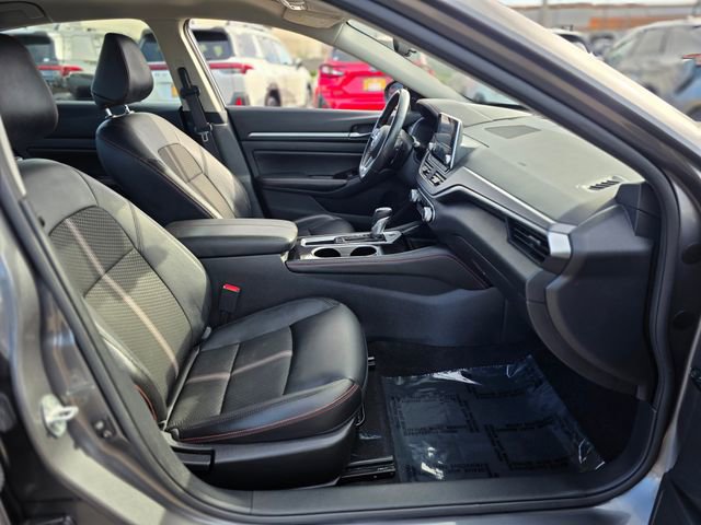 Used 2024 Nissan Altima 2.5 SR image 8