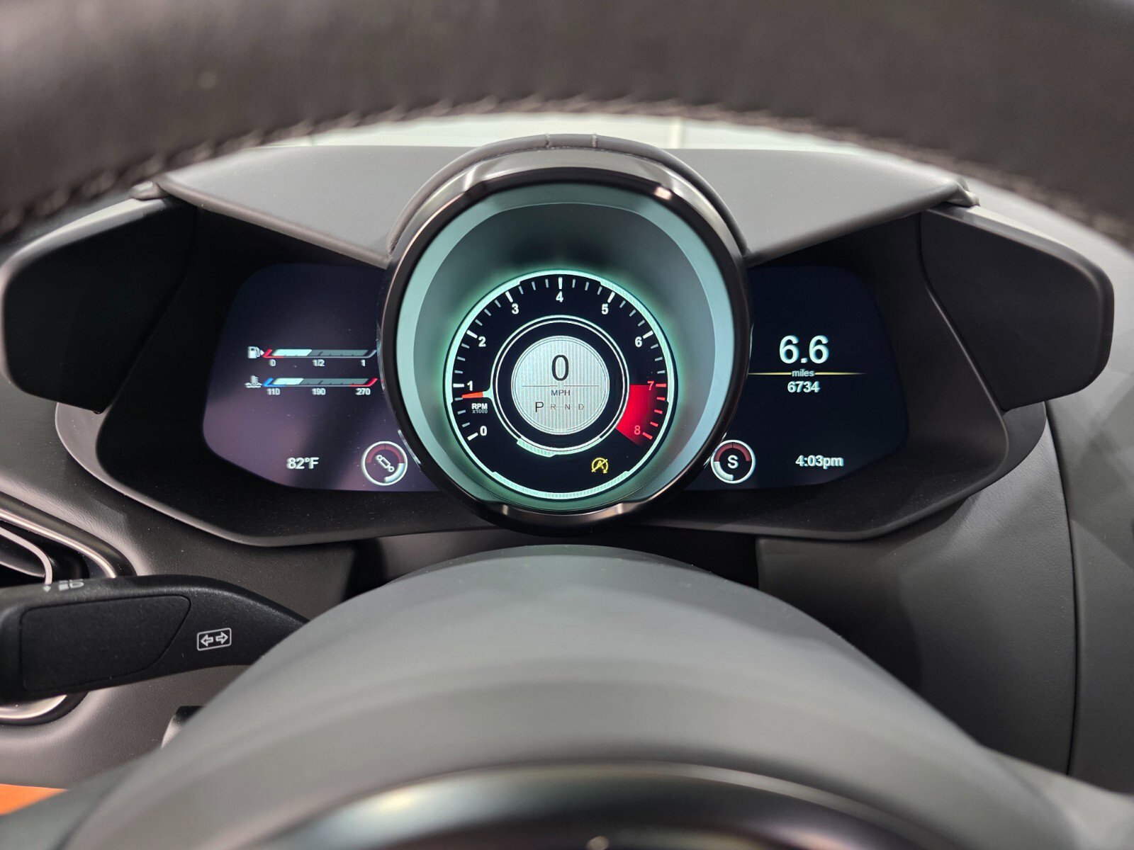 Used 2023 Aston Martin V8 Vantage Coupe image 6