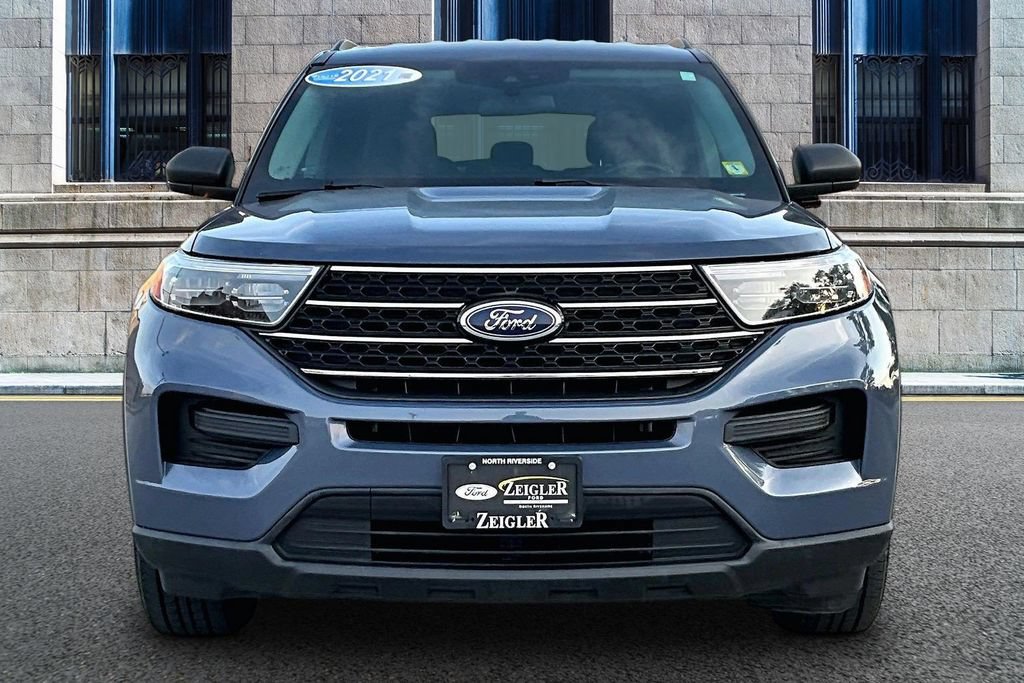 Used 2021 Ford Explorer XLT w/ Class III Trailer Tow Package AWD/4WD image 3