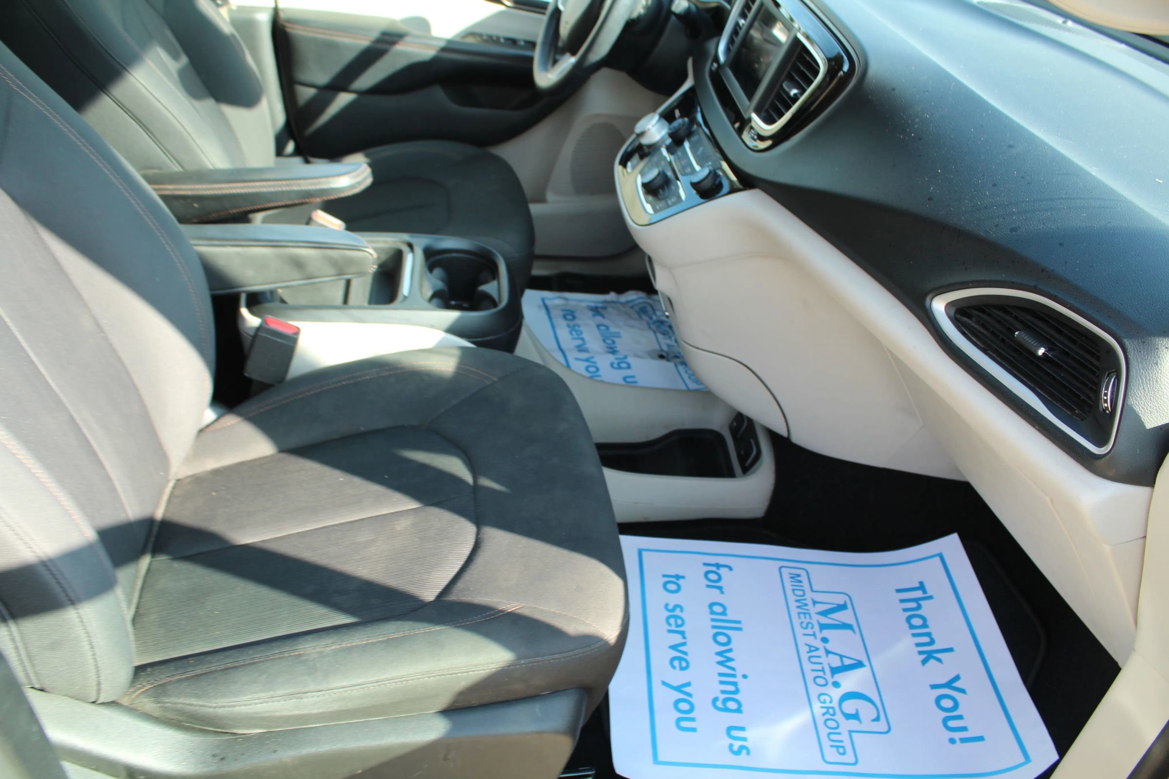 Used 2019 Chrysler Pacifica Touring Plus image 31