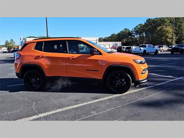 New 2026 Jeep Compass Latitude image 36