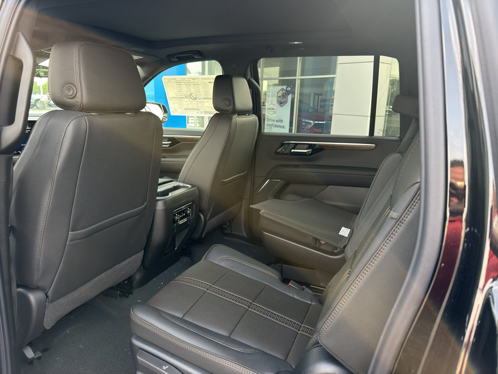 New 2026 Chevrolet Suburban High Country w/ Sun And Tow Package AWD/4WD image 11