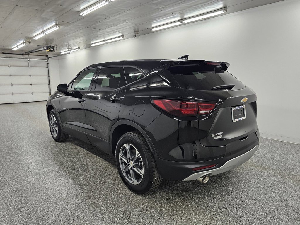 Used 2026 Chevrolet Blazer LT FWD image 7
