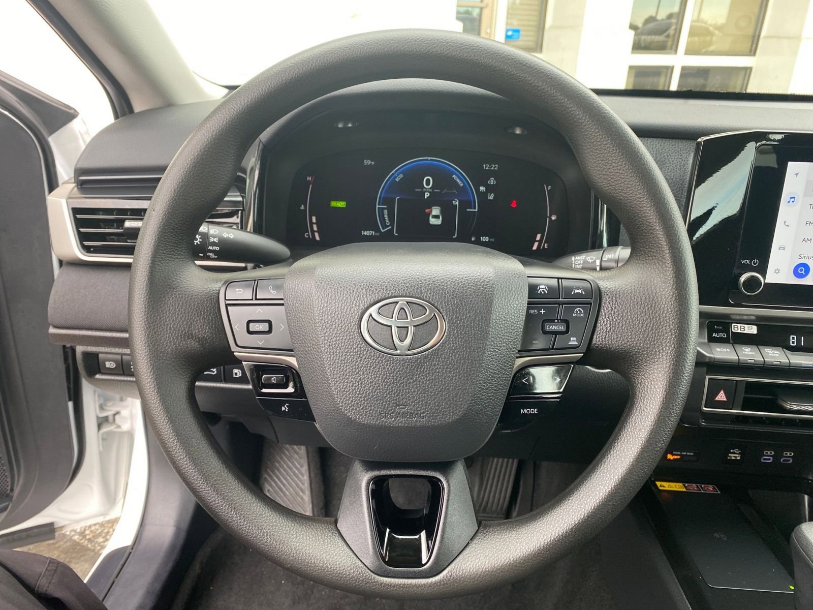 Used 2025 Toyota Camry LE image 28