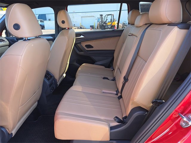 Used 2024 Volkswagen Tiguan SE R-Line w/ MDO Package, Three-Row image 11