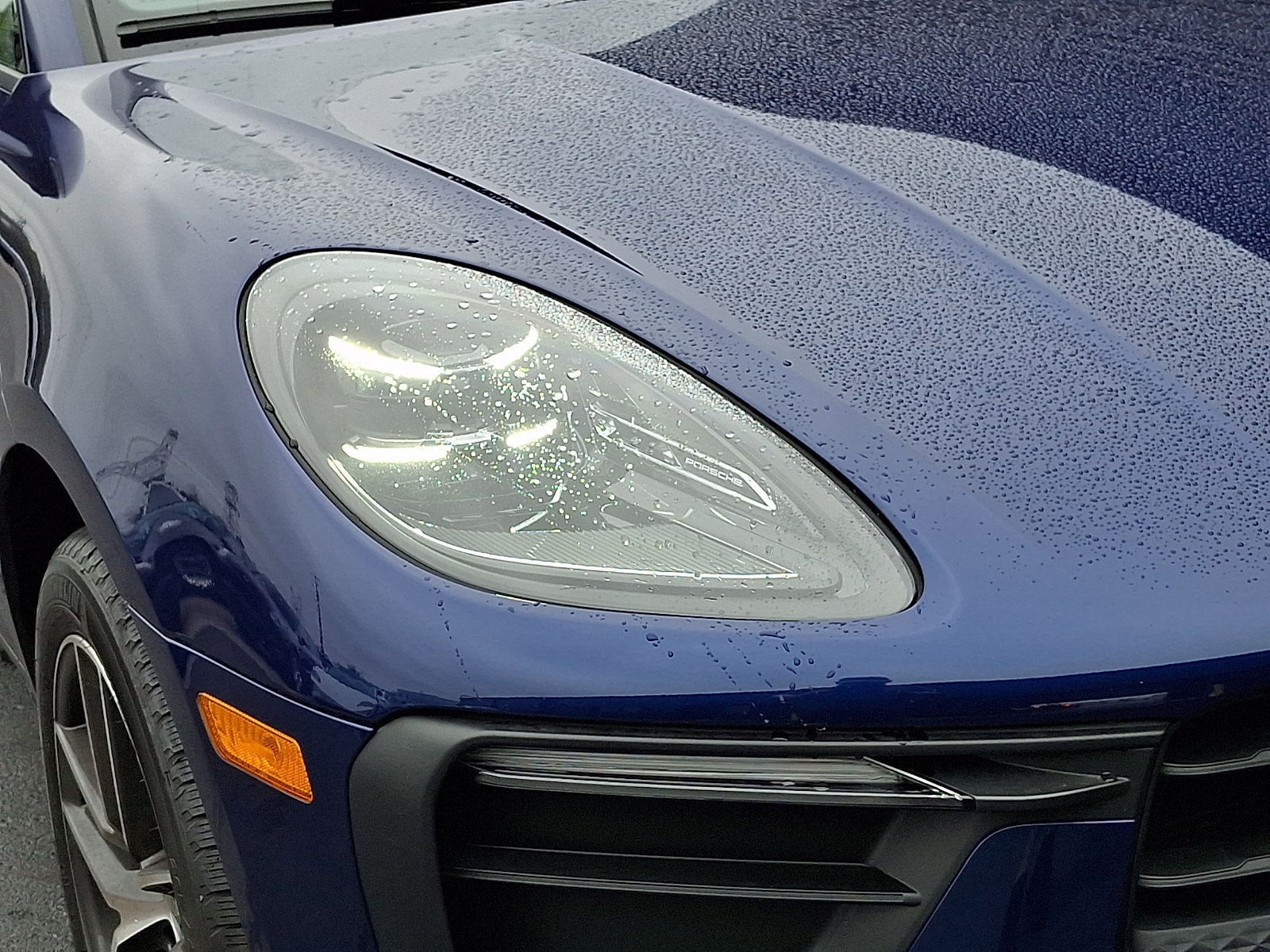 Certified 2026 Porsche Macan AWD/4WD image 11