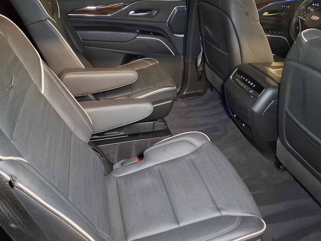 Certified 2024 Cadillac Escalade Premium Luxury w/ Performance Package AWD/4WD image 21