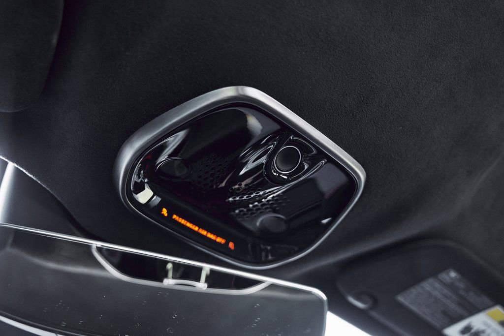 Used 2023 McLaren Artura RWD image 73