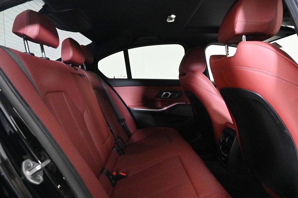 Used 2025 BMW 330i Sedan w/ Convenience Package image 17