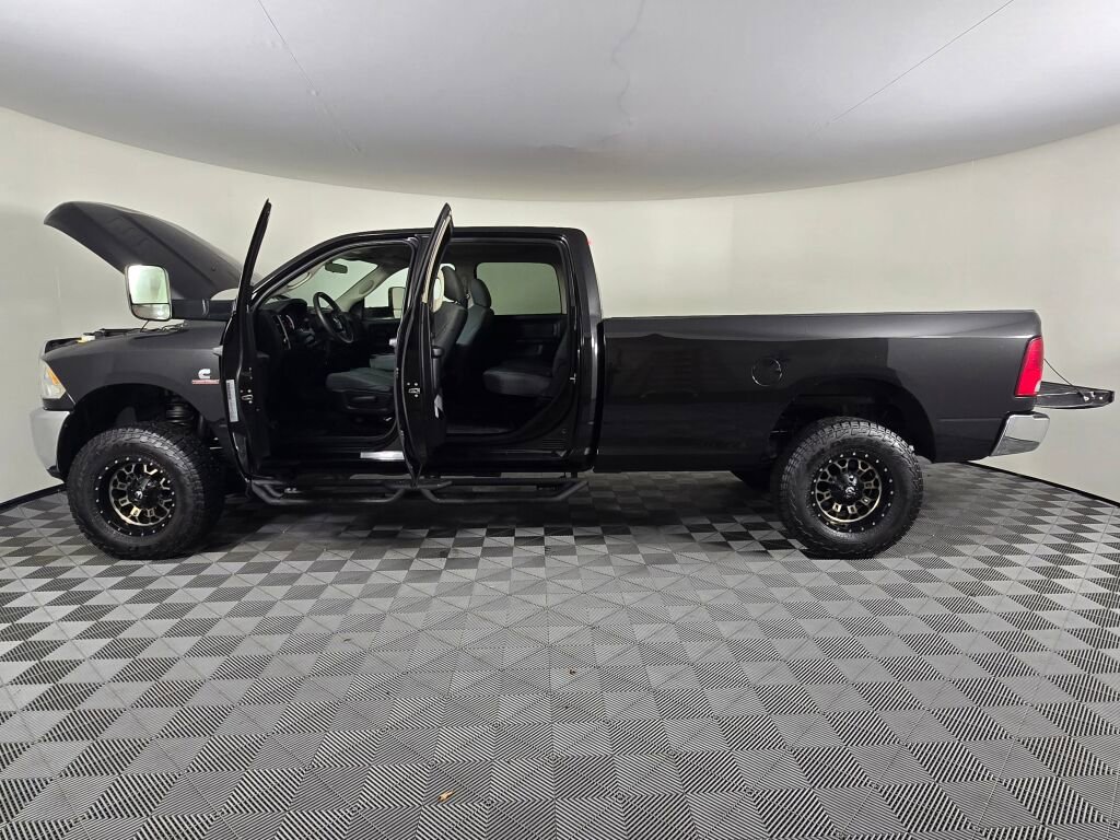 Used 2018 RAM 3500 Tradesman w/ Chrome Appearance Group image 17