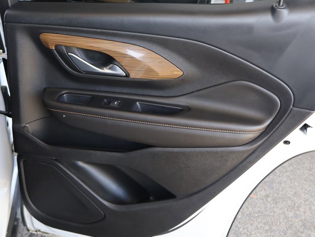 Used 2020 GMC Terrain SLE w/ Elevation Edition image 26