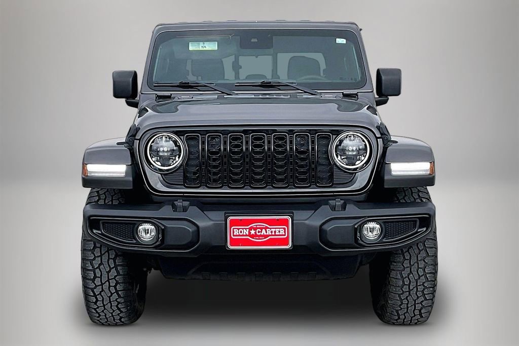Used 2024 Jeep Gladiator Willys image 3