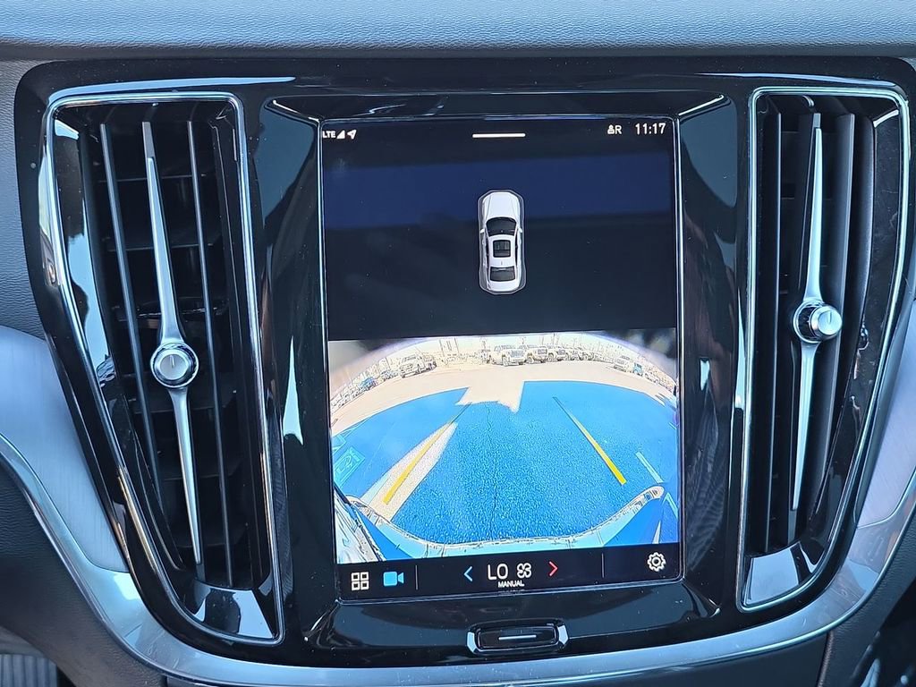 Used 2024 Volvo S60 B5 Core image 15