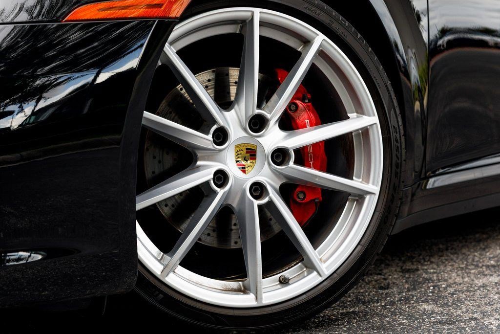 Used 2024 Porsche 911 Carrera S image 8