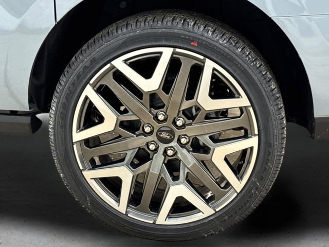 New 2026 Ford Expedition Max Platinum w/ Platinum Ultimate Package image 7