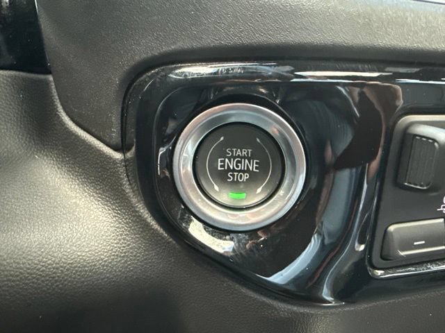 Used 2024 Chevrolet Silverado 2500 High Country w/ High Country Premium Package AWD/4WD image 29