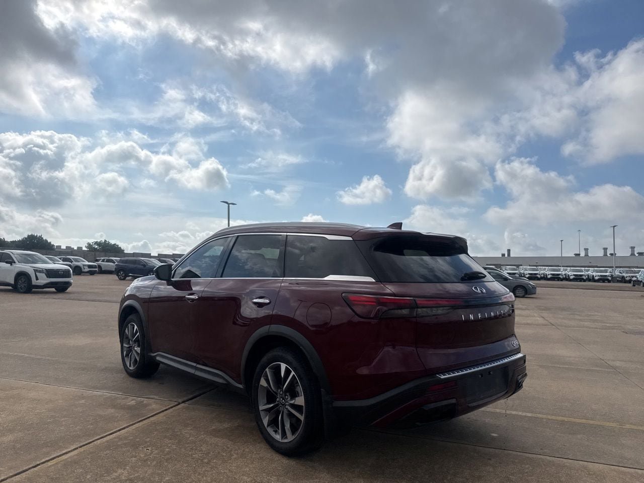 Used 2023 INFINITI QX60 Luxe w/ Cargo Package FWD image 16