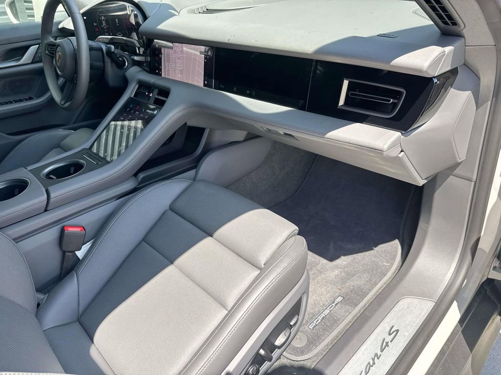 Used 2025 Porsche Taycan 4S image 17