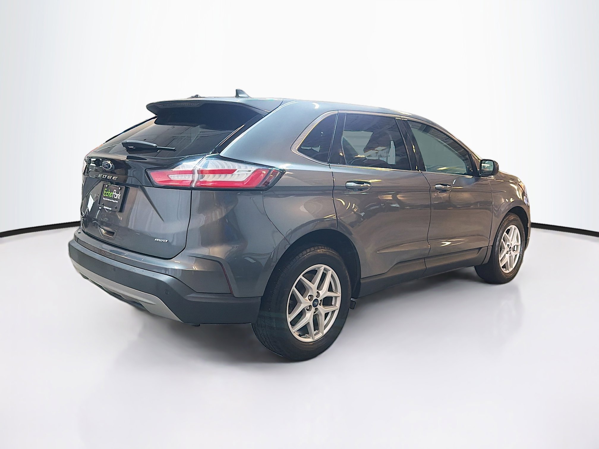 Used 2022 Ford Edge SEL image 9