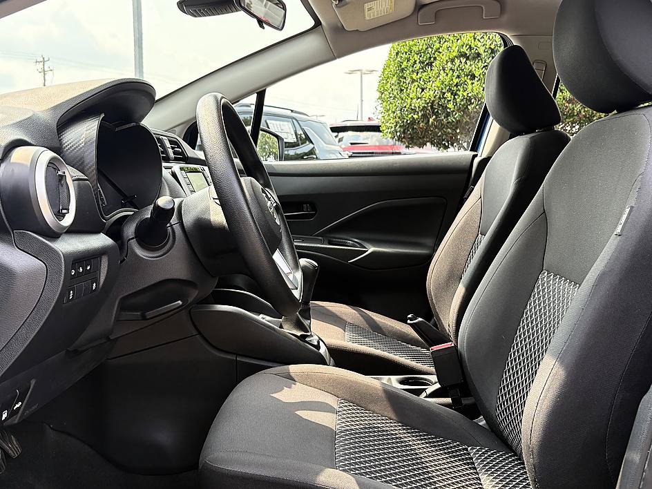 Used 2021 Nissan Versa S FWD image 9