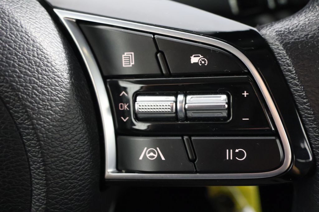 Used 2023 Kia Forte LXS FWD image 12