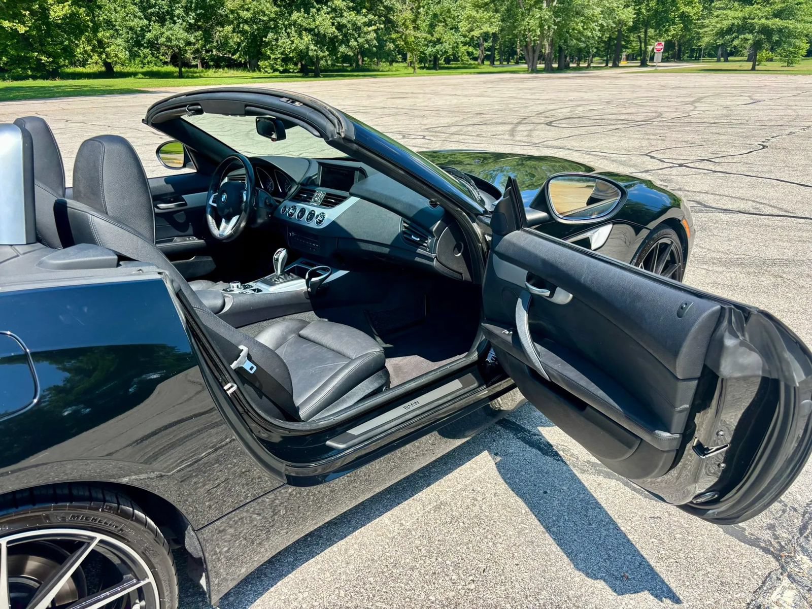 Used 2009 BMW Z4 sDrive35i RWD image 13