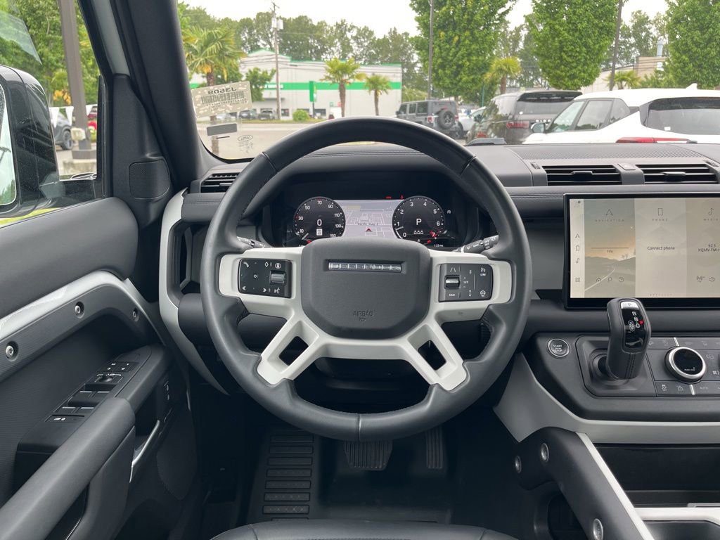 Used 2025 Land Rover Defender 110 S AWD/4WD image 23