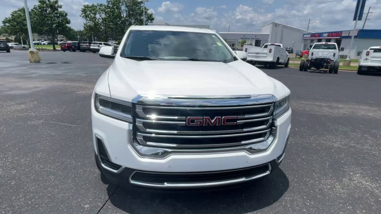 Used 2023 GMC Acadia SLE FWD image 3