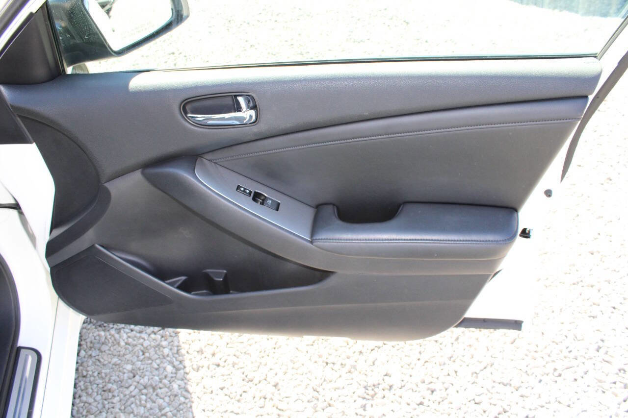 Used 2010 Nissan Altima 2.5 SL w/ SL Pkg image 22