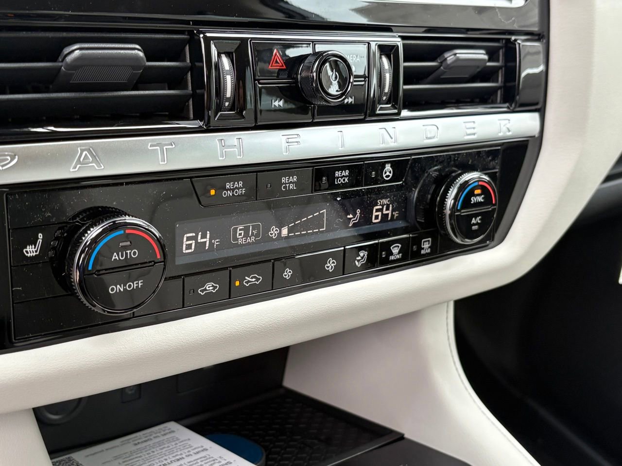 New 2026 Nissan Pathfinder SL image 16