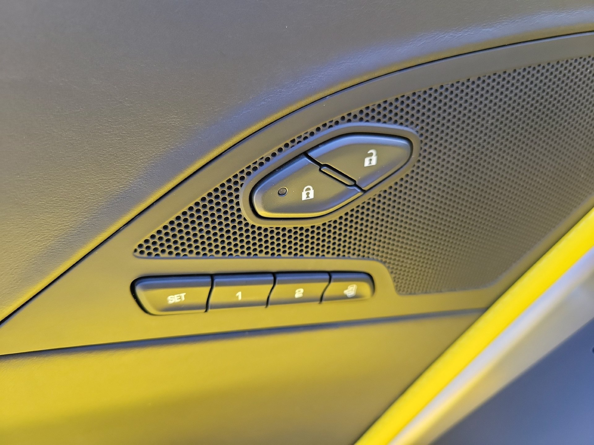 Used 2019 Chevrolet Corvette Z06 RWD image 21