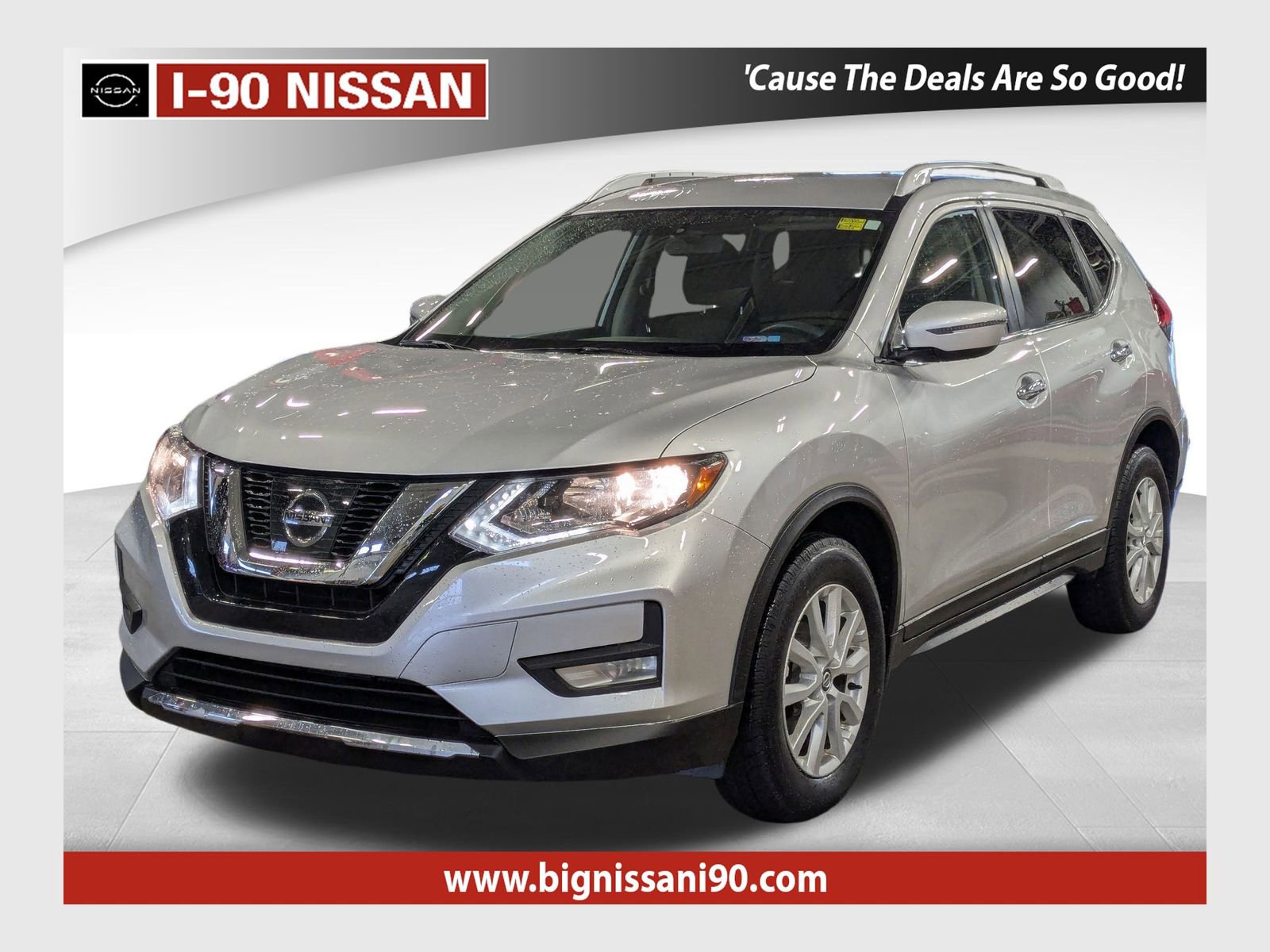 Used 2017 Nissan Rogue SV image 1