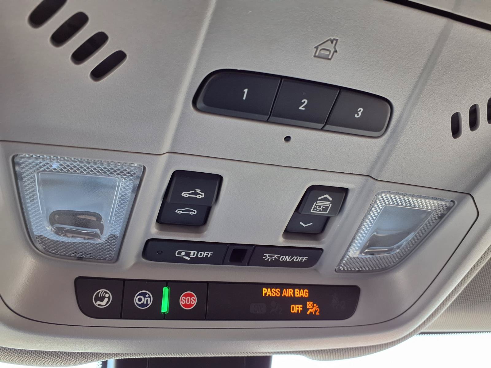 Used 2022 Chevrolet Equinox Premier AWD/4WD image 19