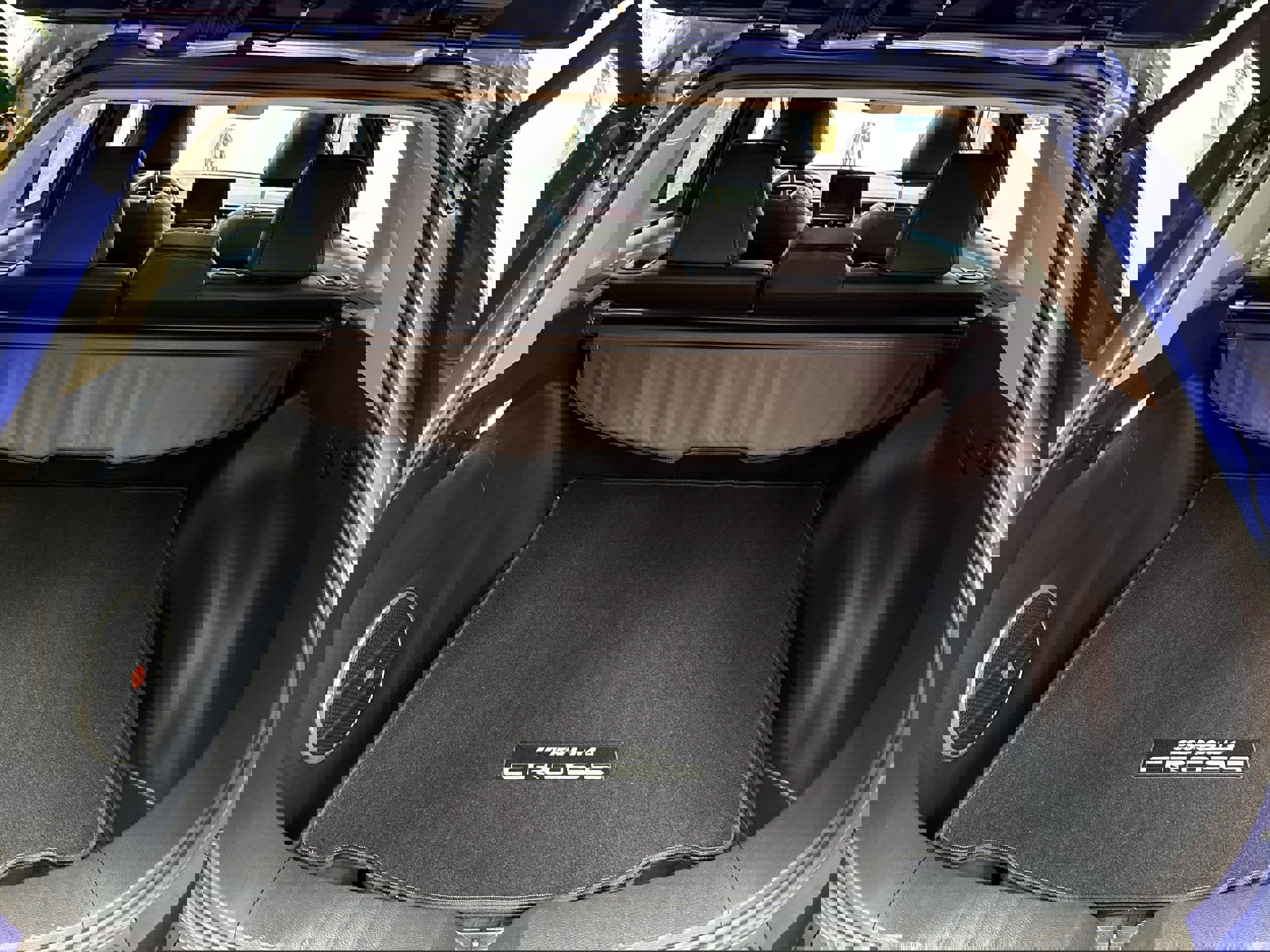 Used 2023 Toyota Corolla Cross XLE w/ Convenience Package image 22