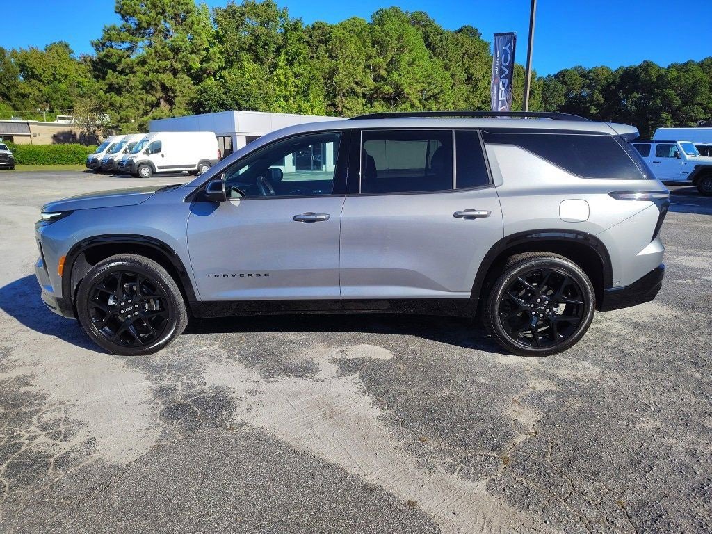 Used 2024 Chevrolet Traverse RS w/ LPO, Floor Liner Package image 9