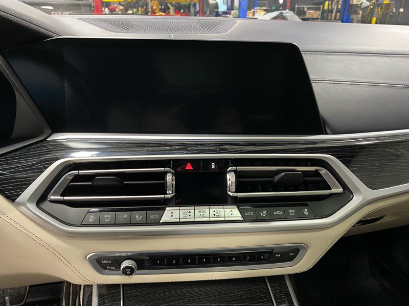 Used 2022 BMW ALPINA XB7 image 18