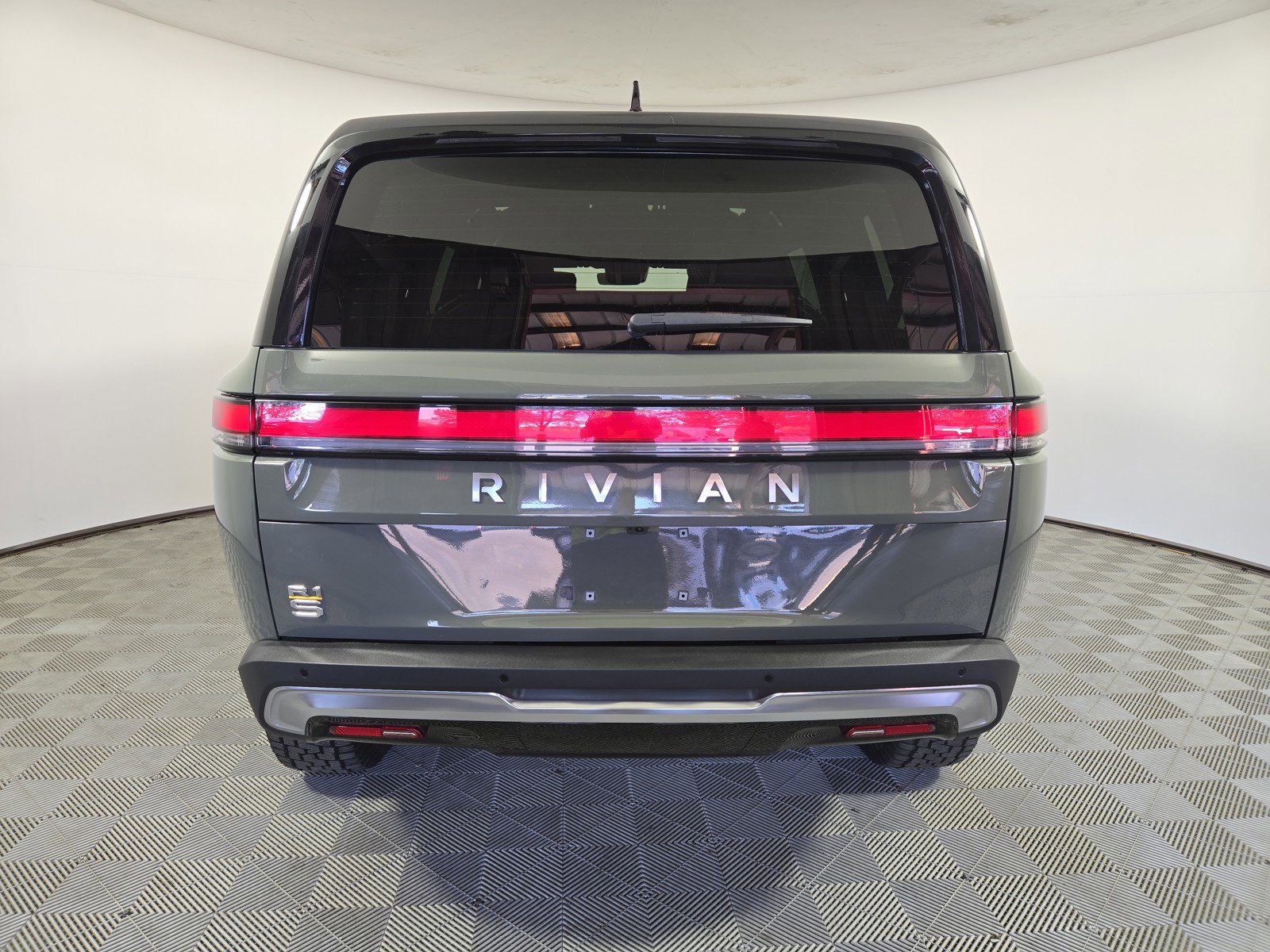 Used 2022 Rivian R1S Launch Edition image 4