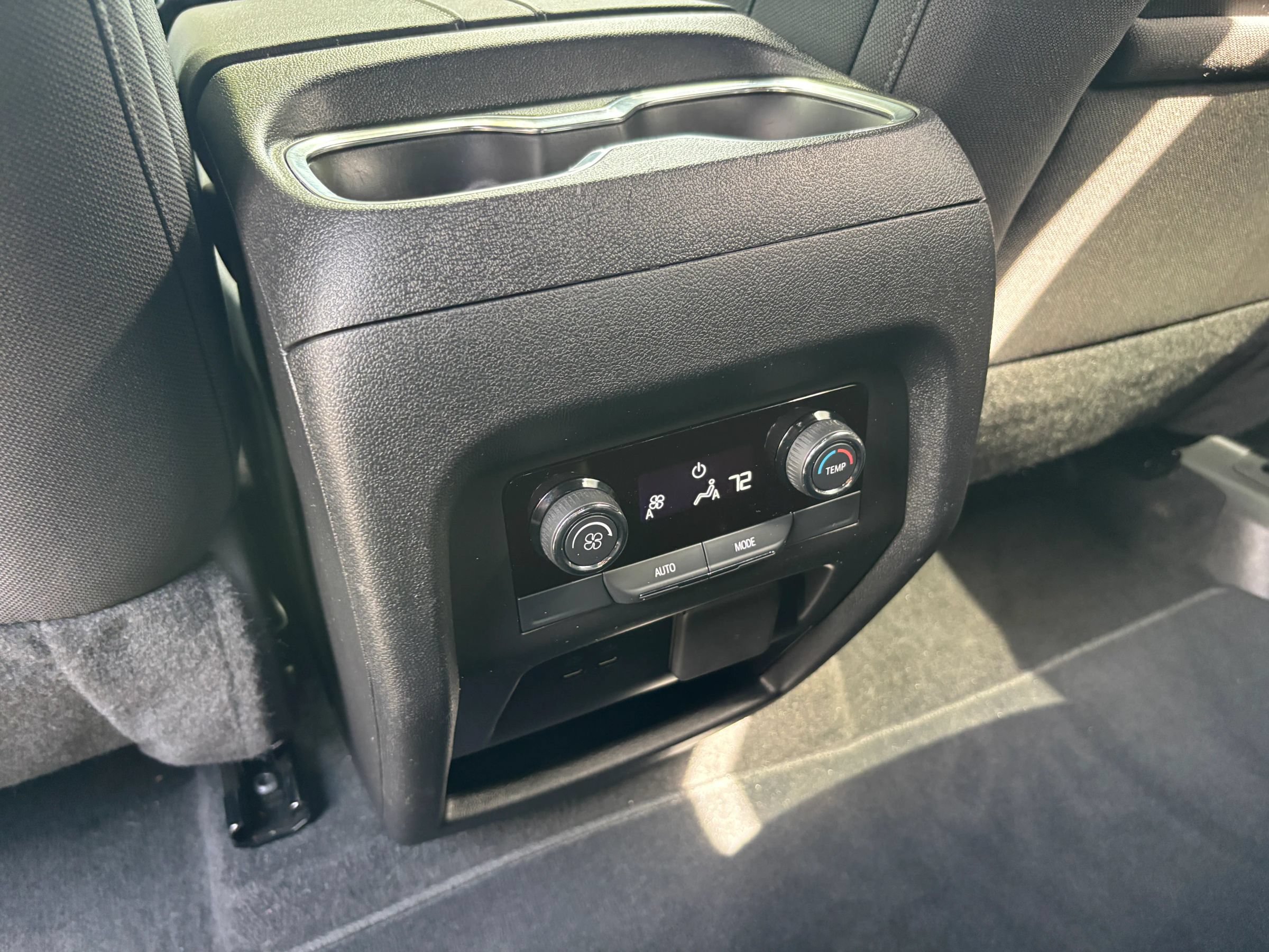 Used 2025 Chevrolet Traverse LT w/ Driver Confidence Package FWD image 30