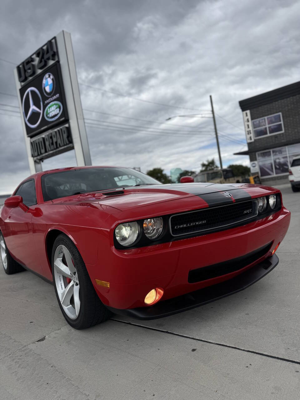 Used 2010 Dodge Challenger SRT8 w/ SRT Option Group II image 7