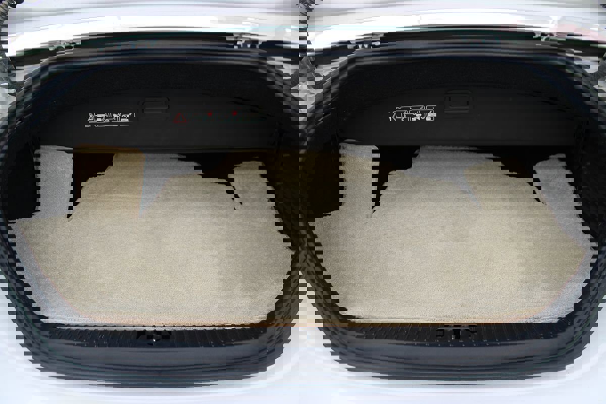 Used 2011 Jaguar XKR R image 27