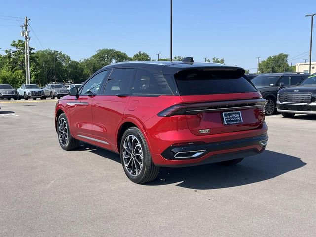 Used 2024 Lincoln Nautilus Reserve AWD/4WD image 7