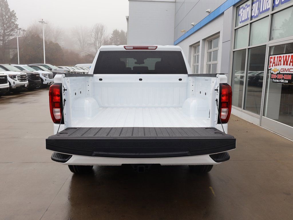 New 2026 GMC Sierra 1500 Elevation w/ LPO, Elevation Black Package AWD/4WD image 32