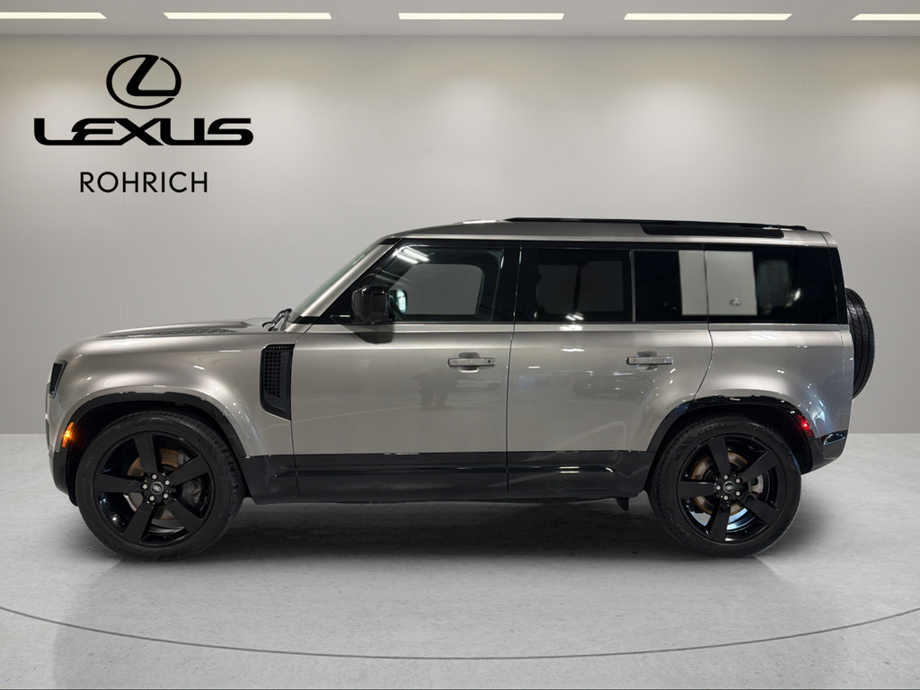 Used 2023 Land Rover Defender 110 X-Dynamic SE AWD/4WD image 9